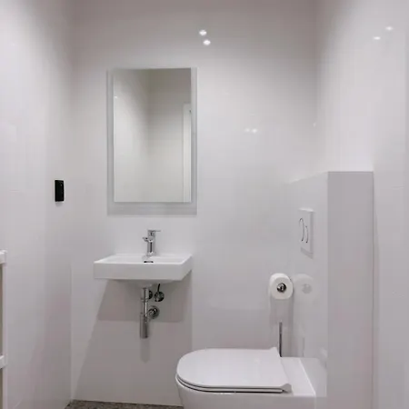 Milada 7 Suits Δωμάτια σε οικογενειακή κατοικία Μπρνο